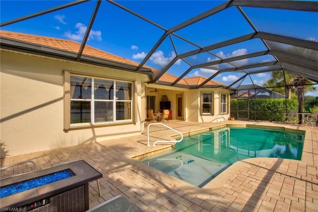 11021 Sea Tropic LN, Fort Myers, FL 33908