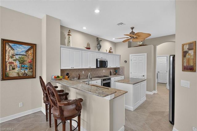 11021 Sea Tropic LN, Fort Myers, FL 33908