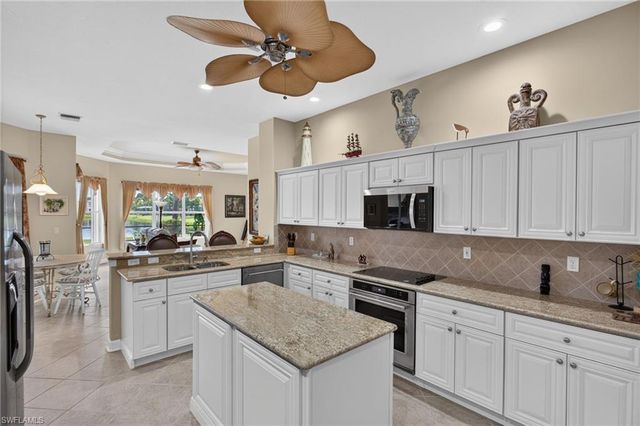 11021 Sea Tropic LN, Fort Myers, FL 33908