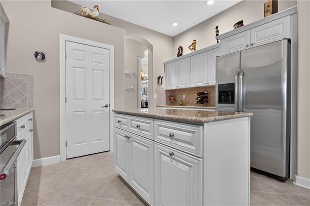 11021 Sea Tropic LN, Fort Myers, FL 33908