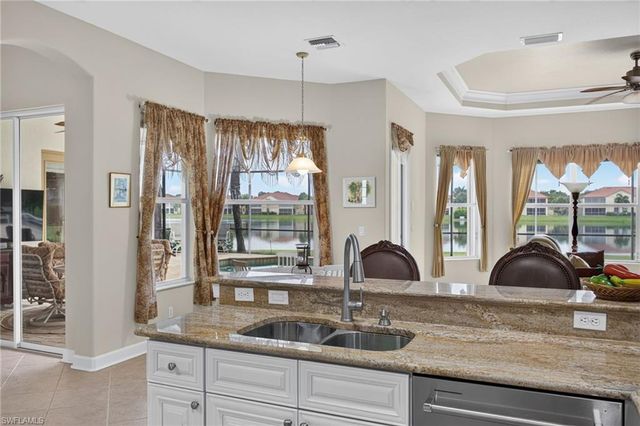 11021 Sea Tropic LN, Fort Myers, FL 33908