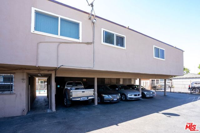10130 S Inglewood Avenue, Inglewood, CA 90304