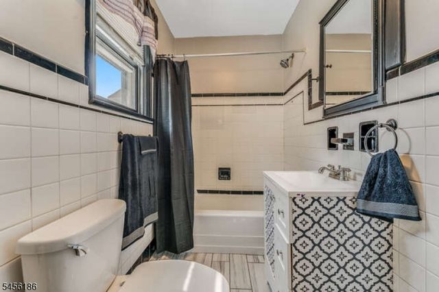 318 Marion Place, Manville Boro, NJ 08835