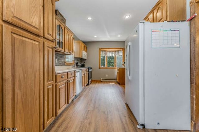 318 Marion Place, Manville Boro, NJ 08835