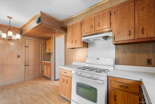18 Faneuil Place, New Rochelle, NY 10801