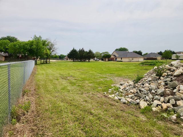107 Hidden Creek Lane, Red Oak, TX 75154