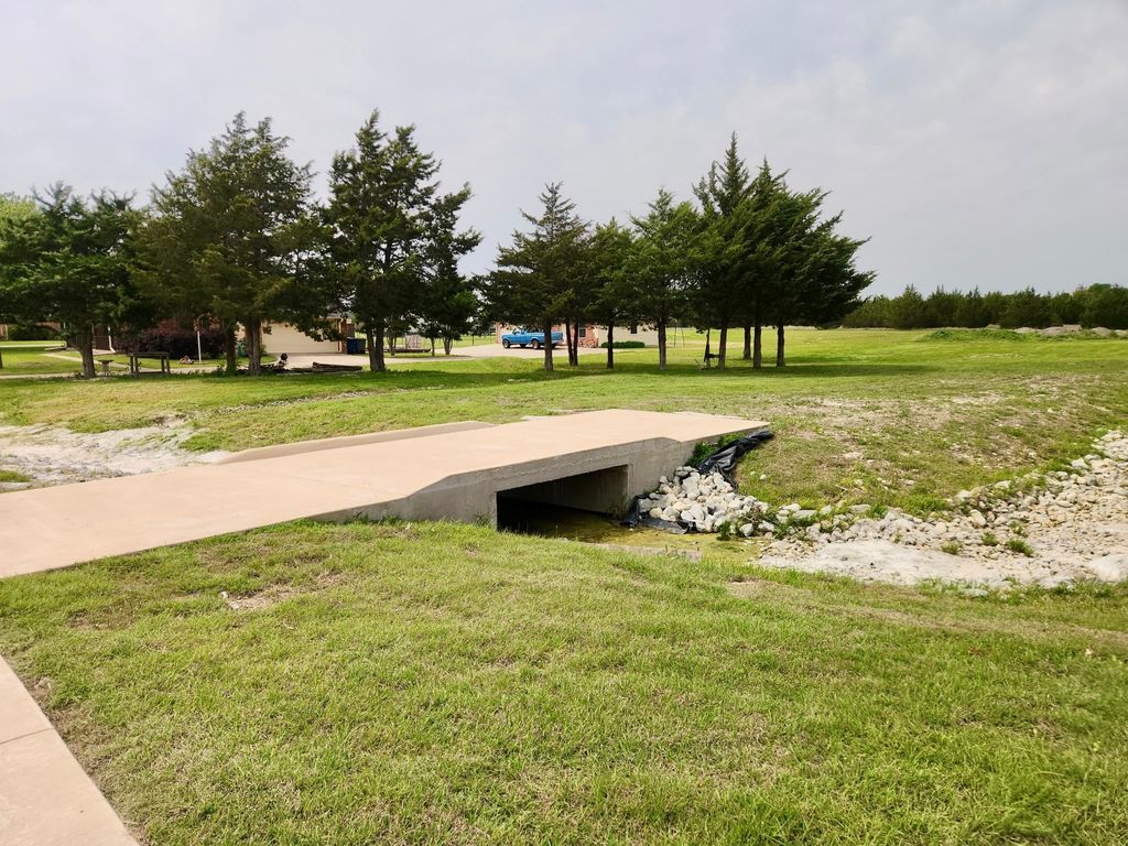 107 Hidden Creek Lane, Red Oak, TX 75154