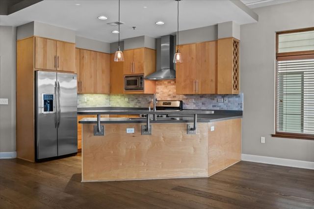 117 30th Ave N Apt 401, Nashville, TN 37203