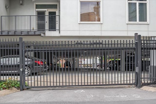 117 30th Ave N Apt 401, Nashville, TN 37203