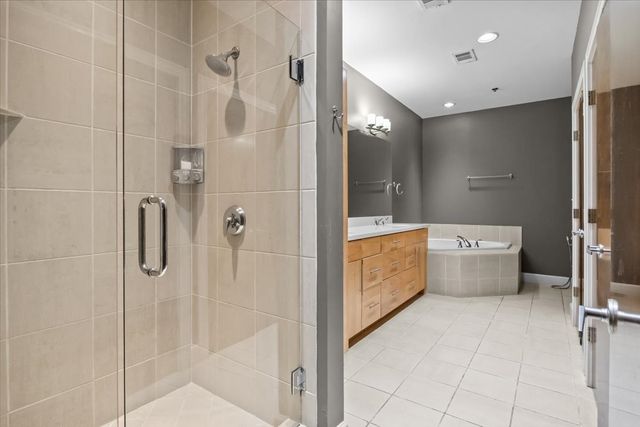 117 30th Ave N Apt 401, Nashville, TN 37203