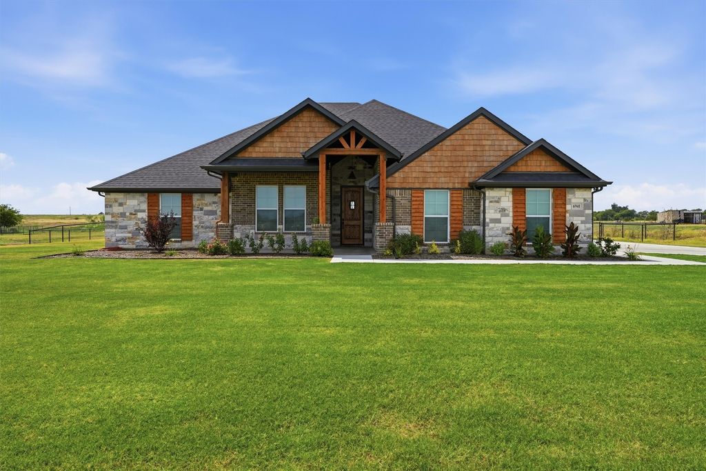 6941 Eagle Creek Drive, Godley, TX 76044 — photo 2