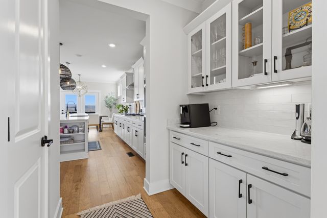 7033 Fiddlers Glen Dr, Arrington, TN 37014