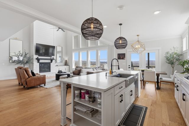 7033 Fiddlers Glen Dr, Arrington, TN 37014