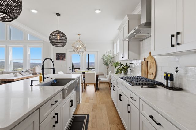 7033 Fiddlers Glen Dr, Arrington, TN 37014