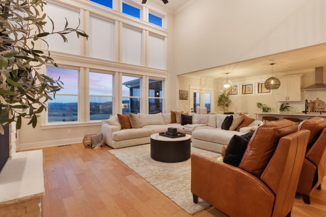 7033 Fiddlers Glen Dr, Arrington, TN 37014