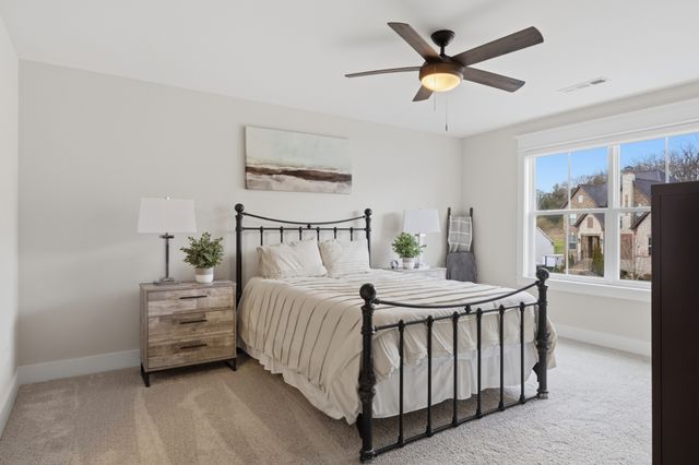 7033 Fiddlers Glen Dr, Arrington, TN 37014