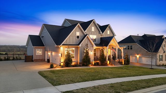 7033 Fiddlers Glen Dr, Arrington, TN 37014