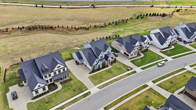 7033 Fiddlers Glen Dr, Arrington, TN 37014