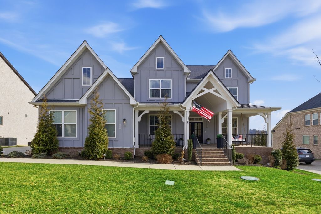 7033 Fiddlers Glen Dr, Arrington, TN 37014