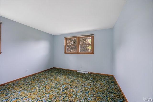 202 East Arbordale Road, Camillus, NY 13219