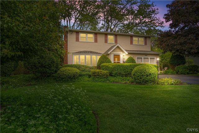 202 East Arbordale Road, Camillus, NY 13219
