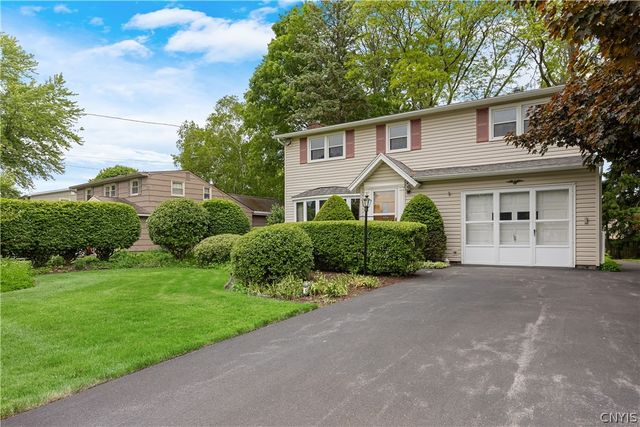 202 East Arbordale Road, Camillus, NY 13219