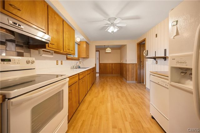 202 East Arbordale Road, Camillus, NY 13219