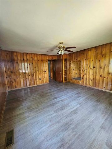 10510 W 327th Street, Paola, KS 66071