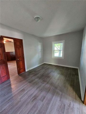 10510 W 327th Street, Paola, KS 66071