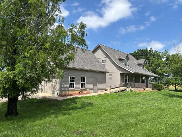 10510 W 327th Street, Paola, KS 66071