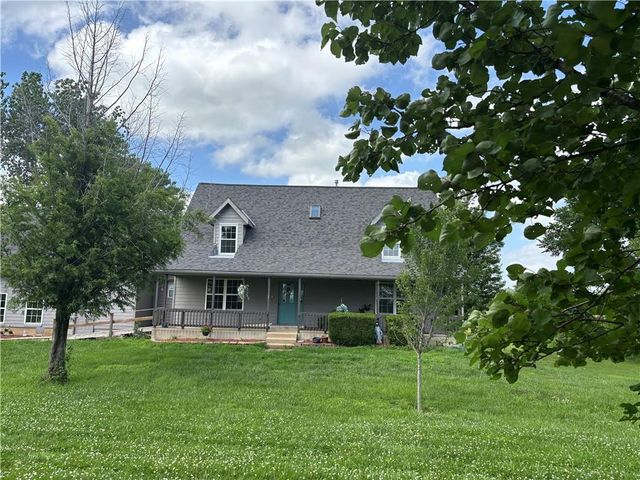 10510 W 327th Street, Paola, KS 66071