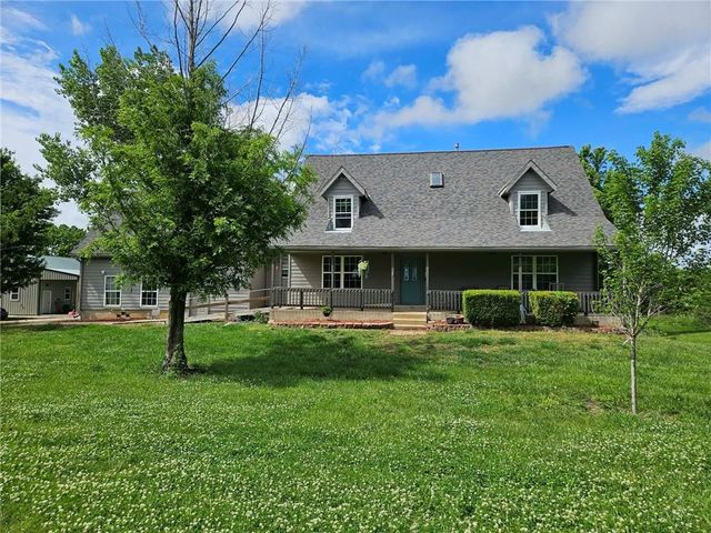 10510 W 327th Street, Paola, KS 66071