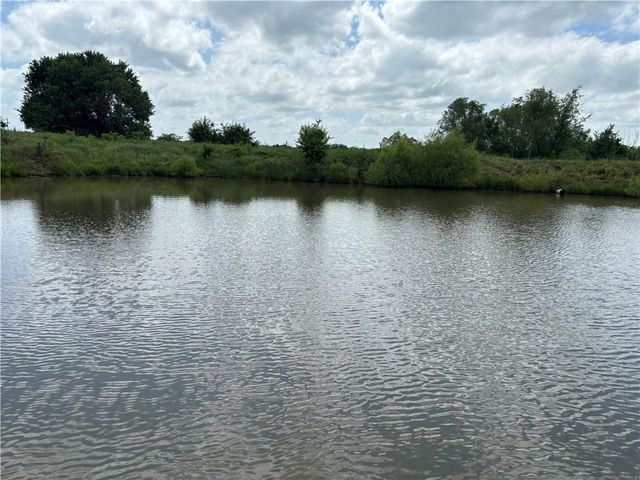 10510 W 327th Street, Paola, KS 66071