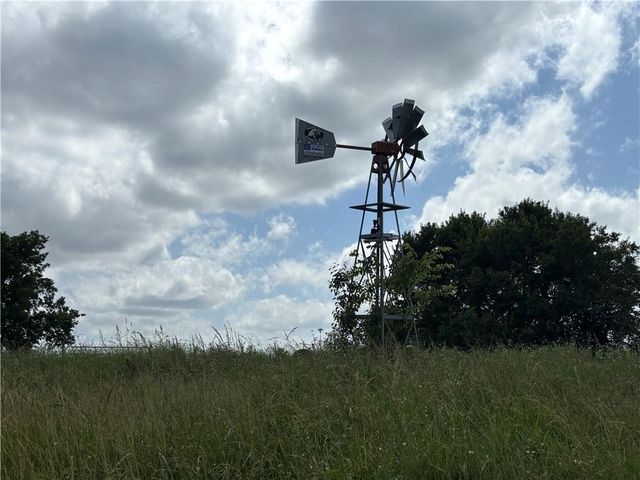 10510 W 327th Street, Paola, KS 66071