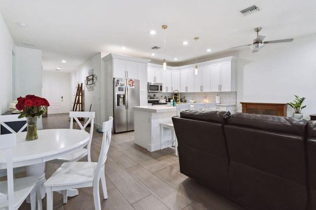 6944 2nd Street, Jupiter, FL 33458