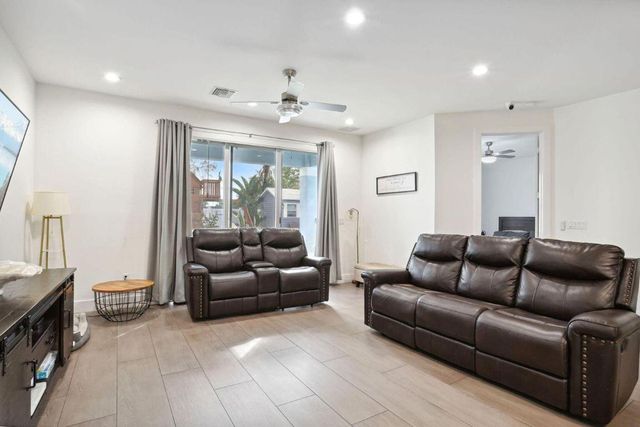 6944 2nd Street, Jupiter, FL 33458