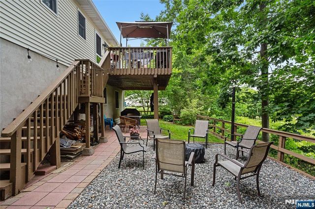 40 Shadowy Lane, West Milford, NJ 07480