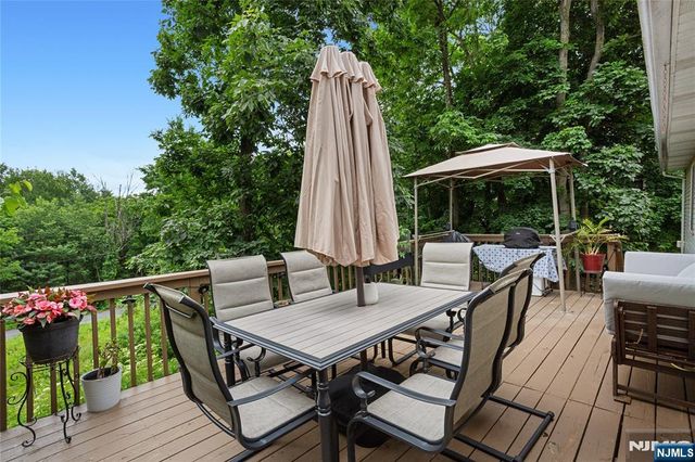 40 Shadowy Lane, West Milford, NJ 07480