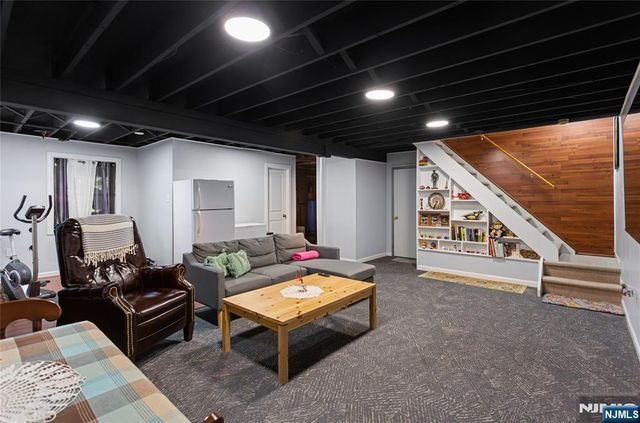 40 Shadowy Lane, West Milford, NJ 07480