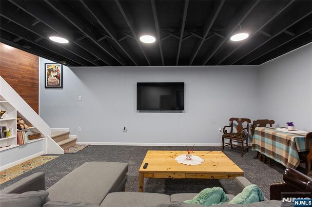40 Shadowy Lane, West Milford, NJ 07480