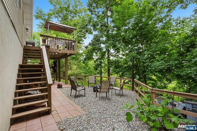 40 Shadowy Lane, West Milford, NJ 07480