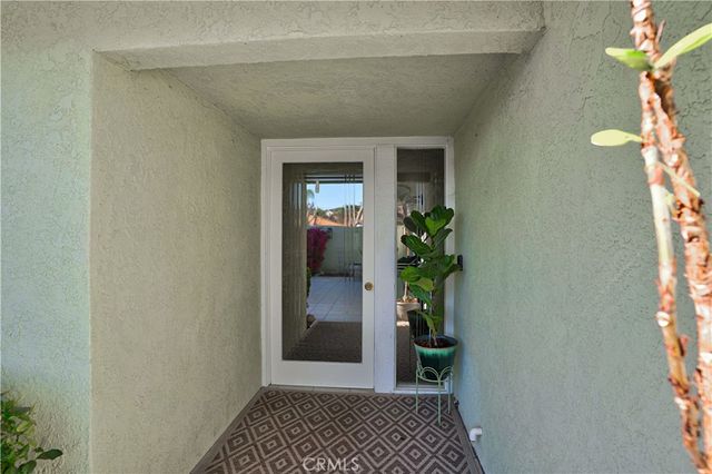 22568 Castle Crag Drive, Canyon Lake, CA 92587