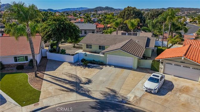22568 Castle Crag Drive, Canyon Lake, CA 92587