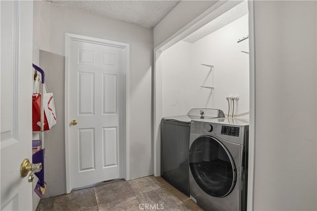 22568 Castle Crag Drive, Canyon Lake, CA 92587