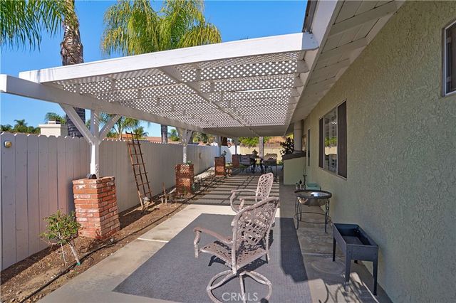 22568 Castle Crag Drive, Canyon Lake, CA 92587