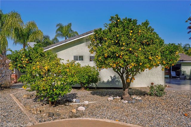 22568 Castle Crag Drive, Canyon Lake, CA 92587