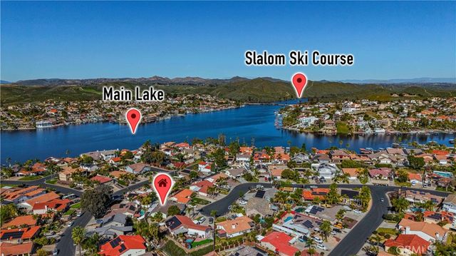 22568 Castle Crag Drive, Canyon Lake, CA 92587