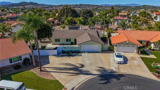 22568 Castle Crag Drive, Canyon Lake, CA 92587