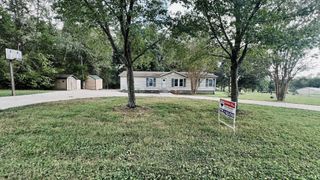 810 Hadley Rd, Clarksville, TN 37042