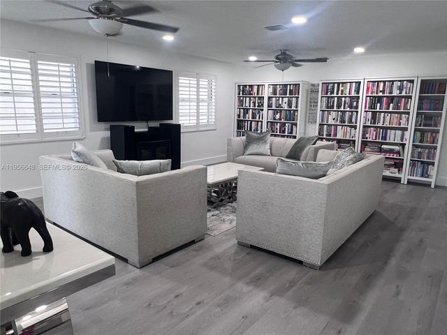 7415 Coldstream Dr 0, Hialeah, FL 33015